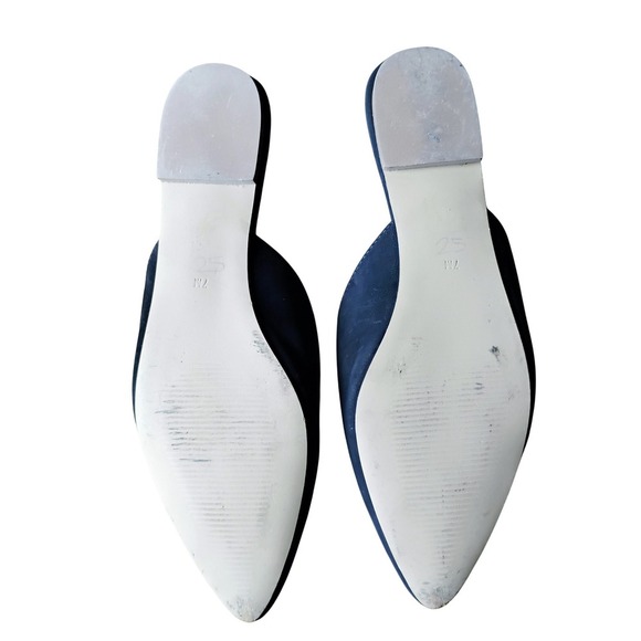 NEW LOFT Black Pointed Toe Mules Slides Size 7 Comfortable Everyday Shoes - Picture 2 of 2